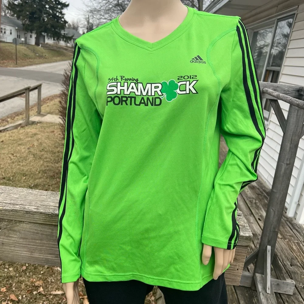 - Adidas Sz L Shamrock Run 3-Stripe Long Sleeve Fitness Top! EUC! - Picture 4 of 12